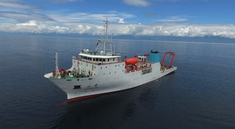 “張謇”號在新不列顛海溝附近的海域_副本.jpg